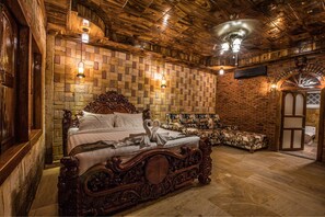 套房 | 迷你吧、書桌、遮光布/窗簾、免費無線上網