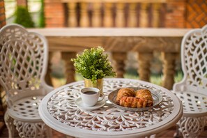 Dining - Home Stone Resort (Battambang)
