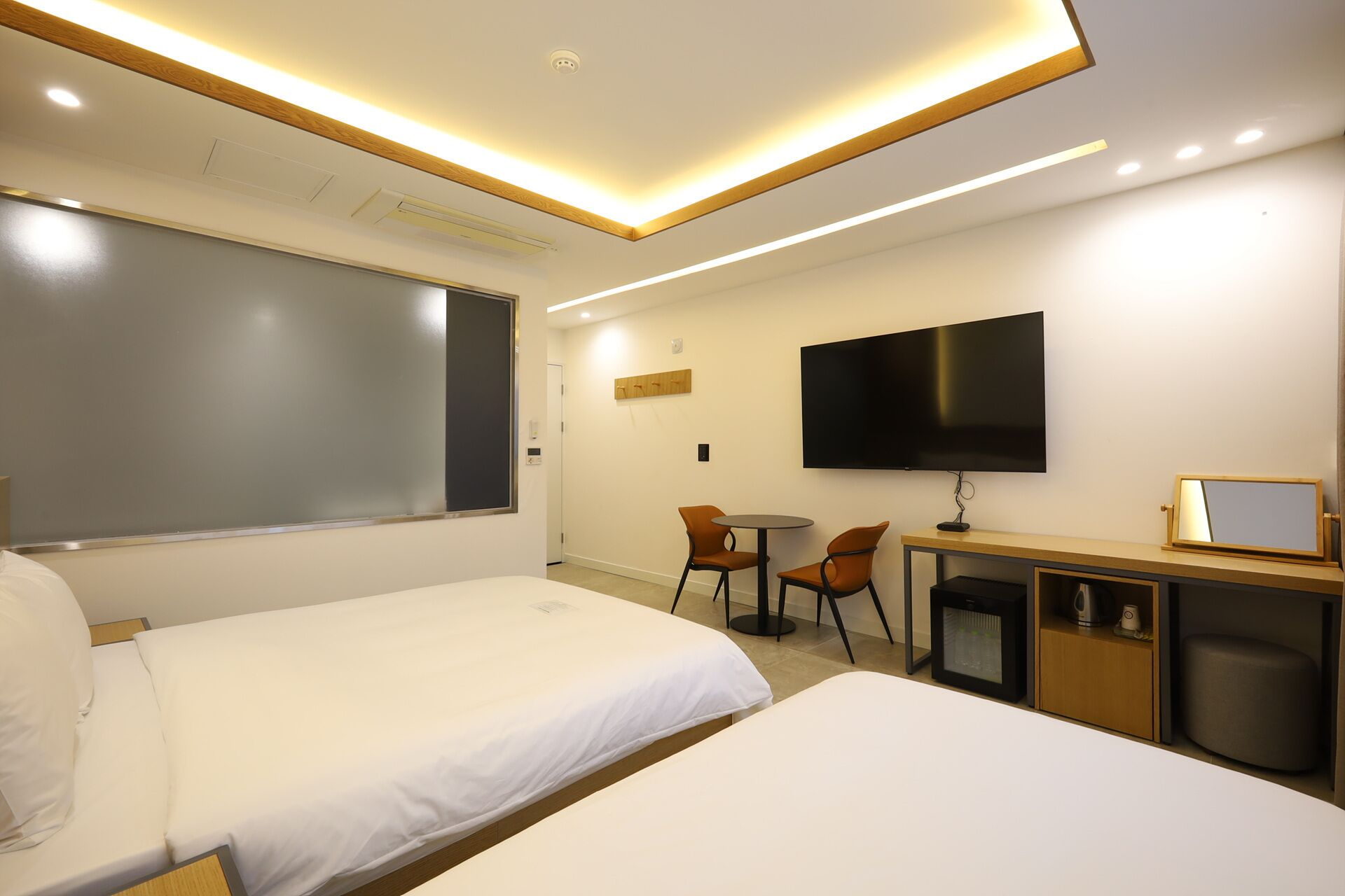 2. Standard Twin Mountain | Down comforters, blackout drapes, soundproofing, free WiFi