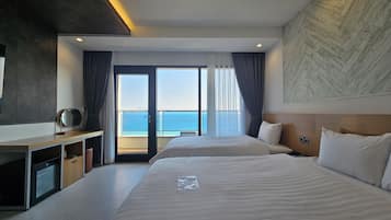 ุฃูุญูุฉ ู
ุญุดูุฉ ุจุงูุฑูุด ูุณุชุงุฆุฑ ุชุนุชูู
ูุชุฌููุฒุงุช ุนุงุฒูุฉ ููุตูุช ููุงู ูุงู ู
ุฌุงููุง