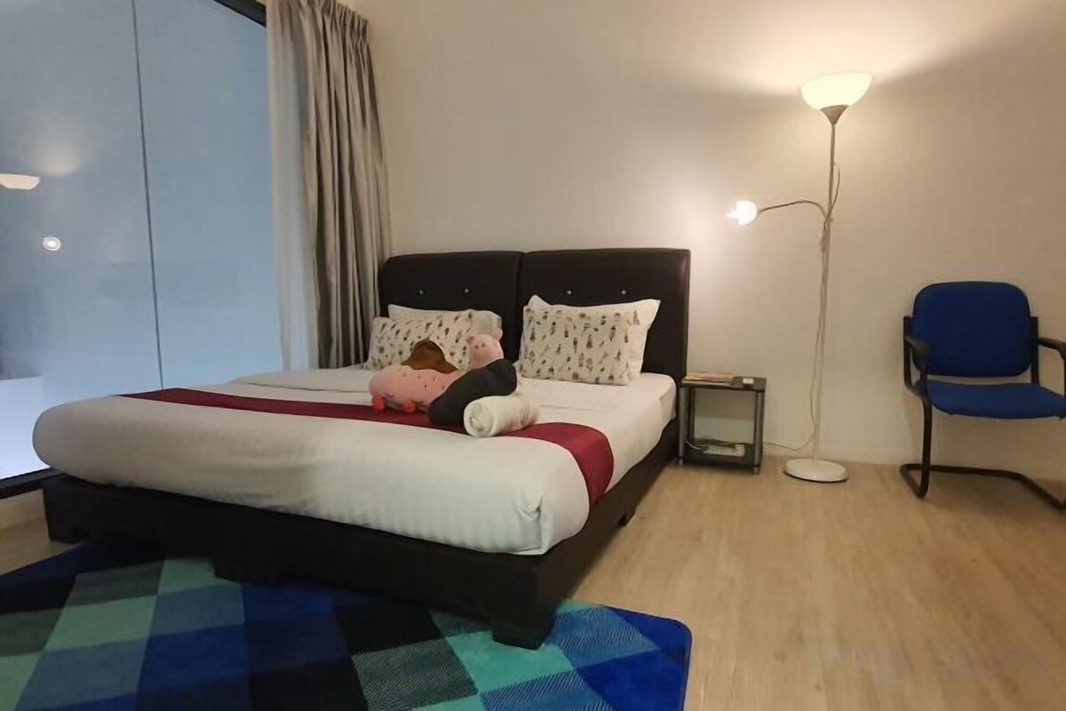 1 Schlafzimmer, Schreibtisch, laptopgeeigneter Arbeitsplatz