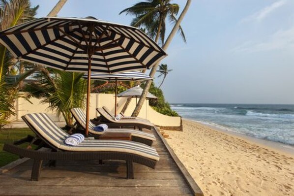 Sun deck - Isle Of Thalpe (Unawatuna)