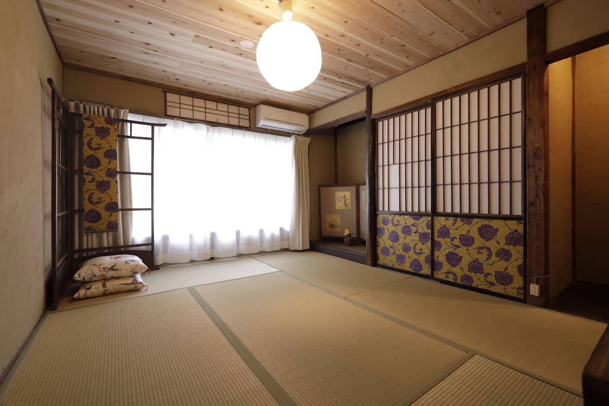 Japanese Style Triple Room, Second Floor, Shard Bathroom | Desk, blackout drapes, iron/ironing board, free WiFi