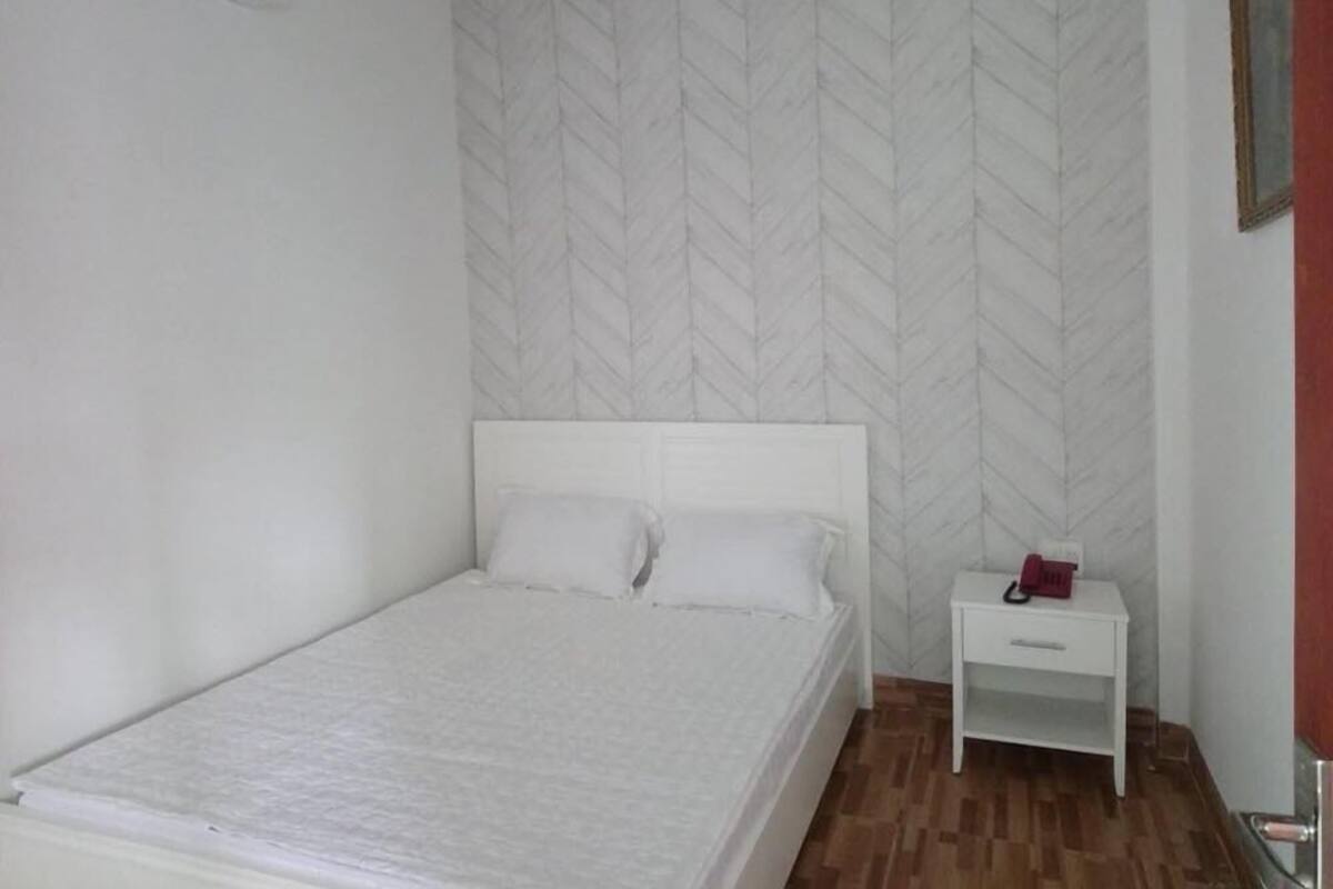 Quarto casal | Escrivaninha, Wi-Fi de cortesia