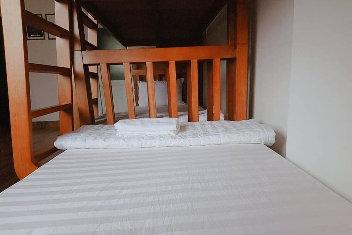 Dormitório compartilhado, em dormitório misto (8 Beds) | Escrivaninha, Wi-Fi de cortesia