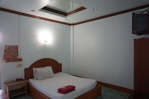 Standard Double Room  | Wi-Fi ฟรี