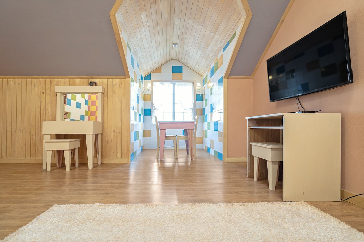 Standard-Doppelzimmer, 1 Schlafzimmer | Wohnbereich | Fußbodenheizung