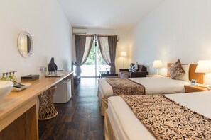 Caja de seguridad en la habitación, escritorio y wifi gratis 