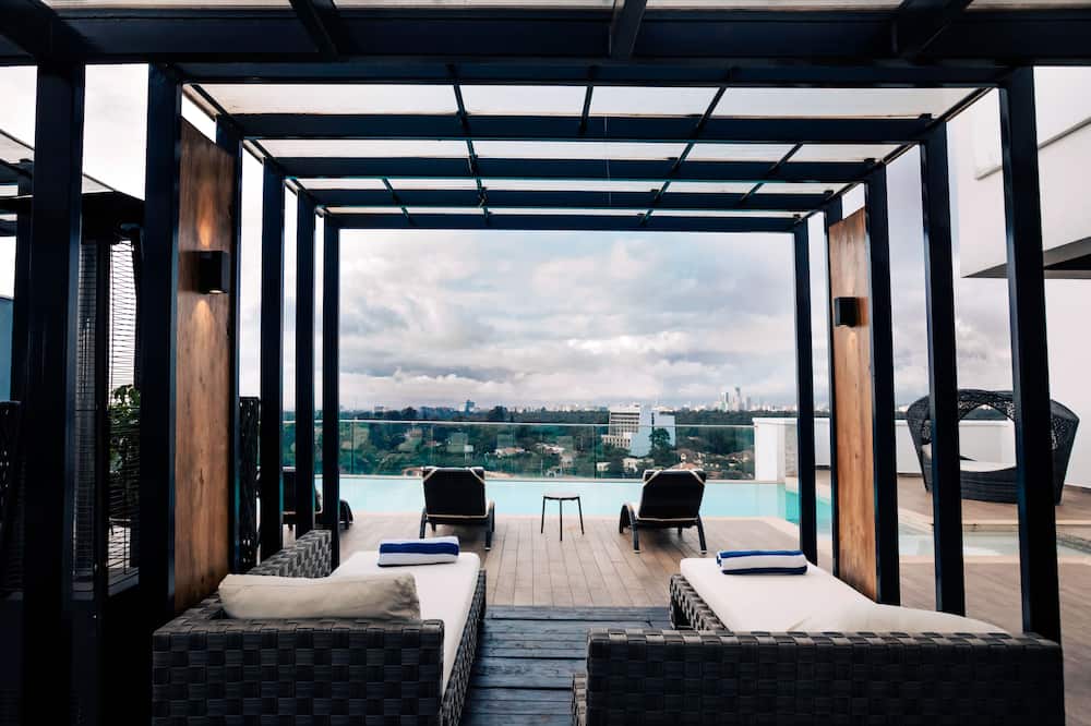Trademark Hotel