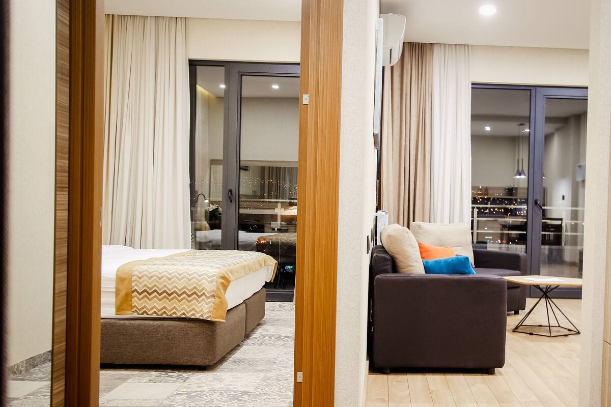 Apartment, Park View