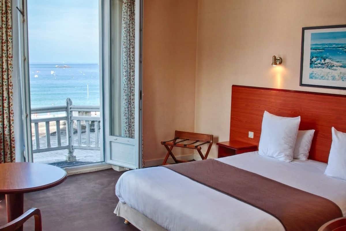double room, beach view | premium bedding, in-room safe, iron/ironing board, free wifi