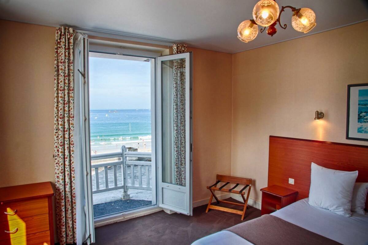 double room, beach view | premium bedding, in-room safe, iron/ironing board, free wifi