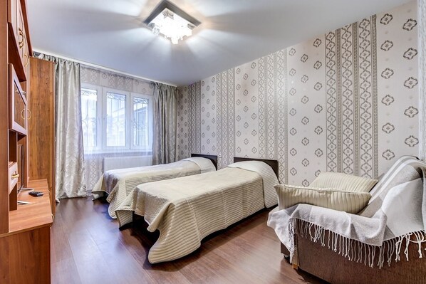 Standard-Apartment, 2 Schlafzimmer | 1 Schlafzimmer, Bügeleisen/Bügelbrett, kostenloses WLAN