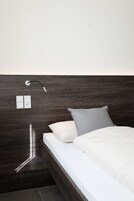 Premium bedding, in-room safe, desk, laptop workspace