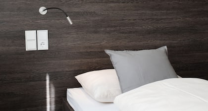 eee hotel TRAUN