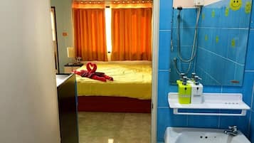 Deluxe Double Room with Air-Conditioner | Hangszigetelés, ingyenes wifi és ágynemű