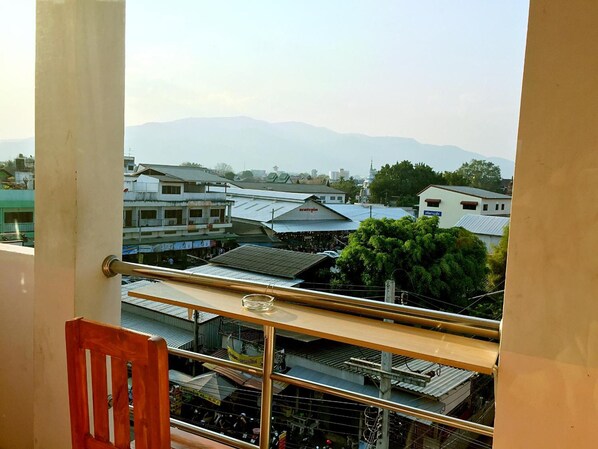 Deluxe Double Room with Air-Conditioner | ระเบียง