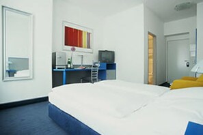 Desk, free WiFi, bed sheets - Hotel Alt Tegel (Berlin)