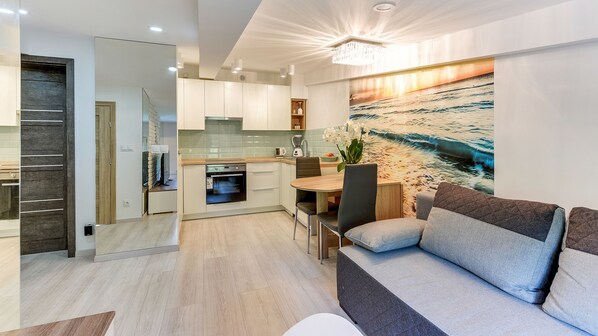 Apartment, 1 Schlafzimmer (4 people) | Wohnzimmer | Flachbildfernseher