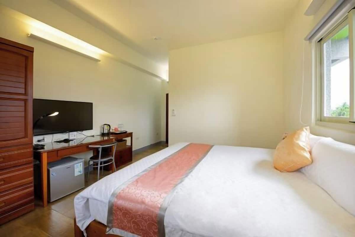 Desk, blackout drapes, soundproofing, bed sheets