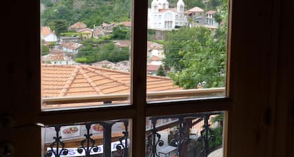 Mountain Rose Garden Hotel