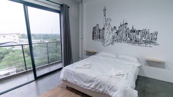 Standaard tweepersoonskamer | Een bureau, gratis wifi, beddengoed