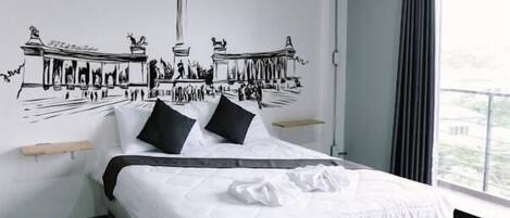 办公桌、免费 WiFi、床单