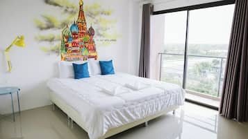 Escritorio, wifi gratis y ropa de cama