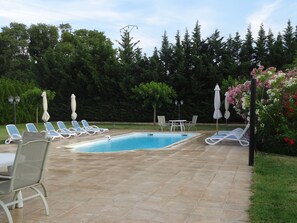 Kolam renang outdoor