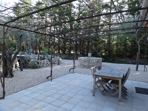 Tempat makan outdoor