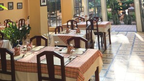 Interior - La Villa Boutique Hotel (Battambang)