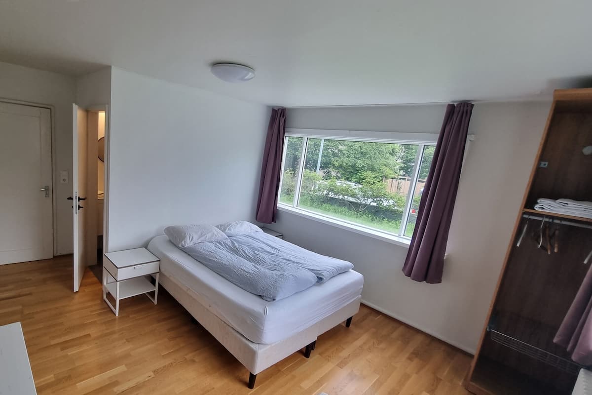 Economy Double Room, Private Bathroom, Garden View