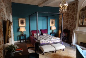 Habitación Deluxe (Chambre du Seigneur Isaac) | Ropa de cama de alta calidad y decoración individual