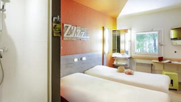 Twin Room, 2 Twin Beds | Desk, blackout drapes, soundproofing, iron/ironing board