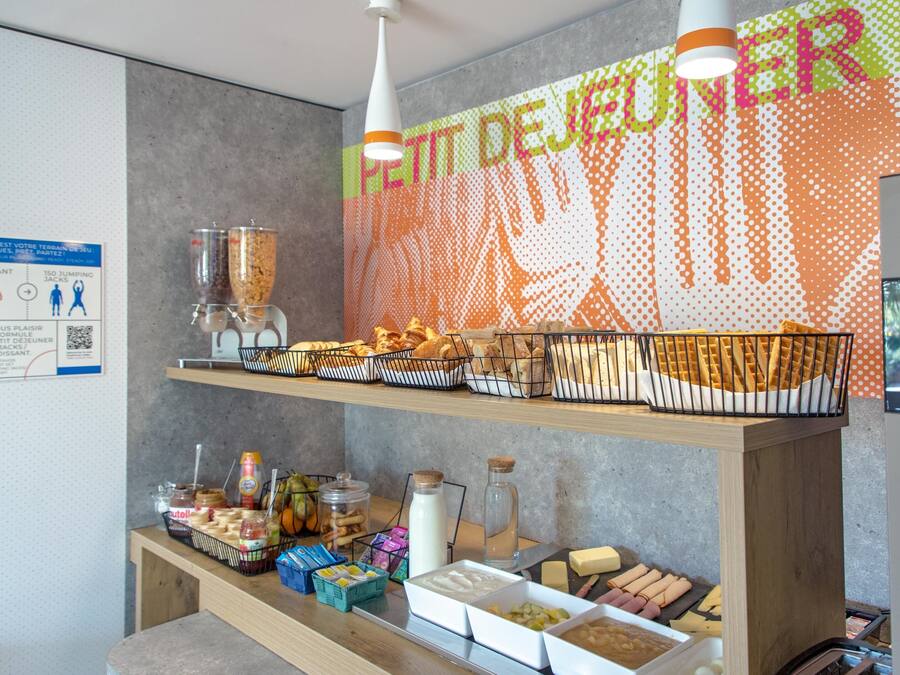 Tägliches Frühstücksbuffet gegen Gebühr