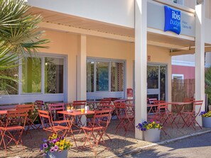 Exterior - ibis budget Fréjus Saint-Raphaël Capitou A8 (Fréjus)