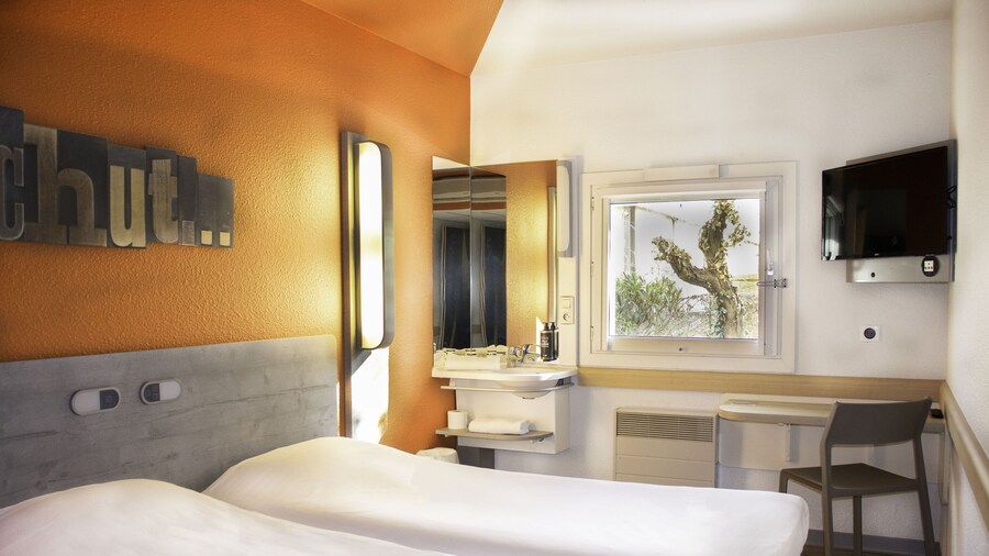 ibis budget Fréjus Saint-Raphaël Capitou A8