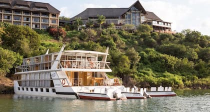 Shayamanzi Houseboats