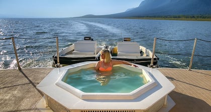 Shayamanzi Houseboats