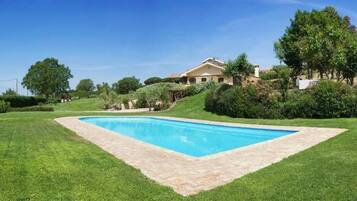 Seasonal outdoor pool