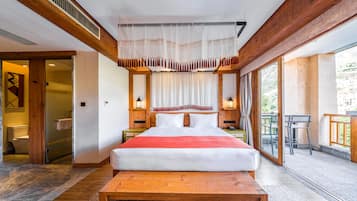 غرفة جونيور | مكتب وستائر تعتيم وواي فاي مجانًا وملاءات أسرّة