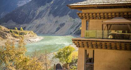 LUX Tea Horse Road Deqin Benzilan