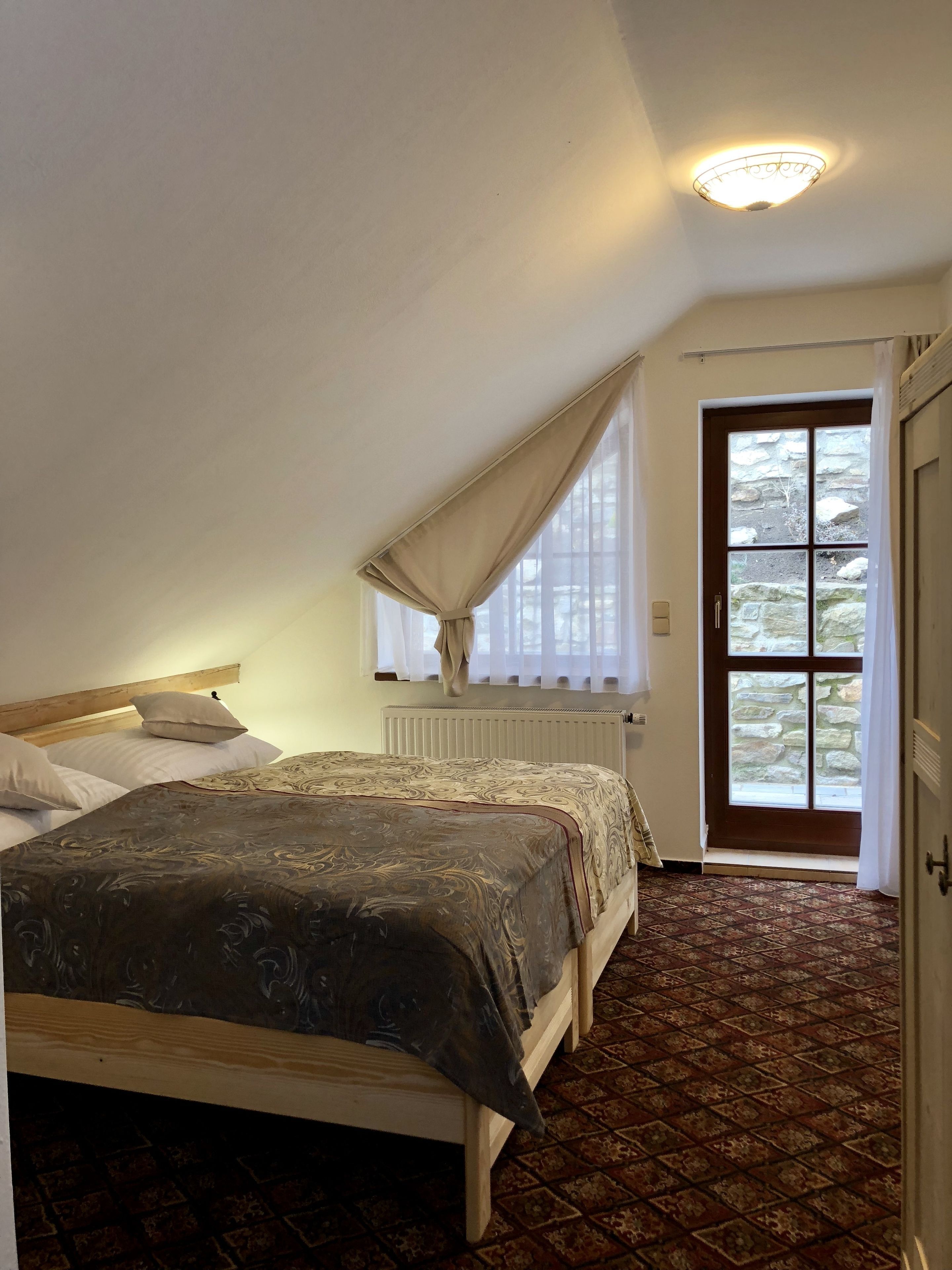 Coffres-forts dans les chambres, rideaux occultants