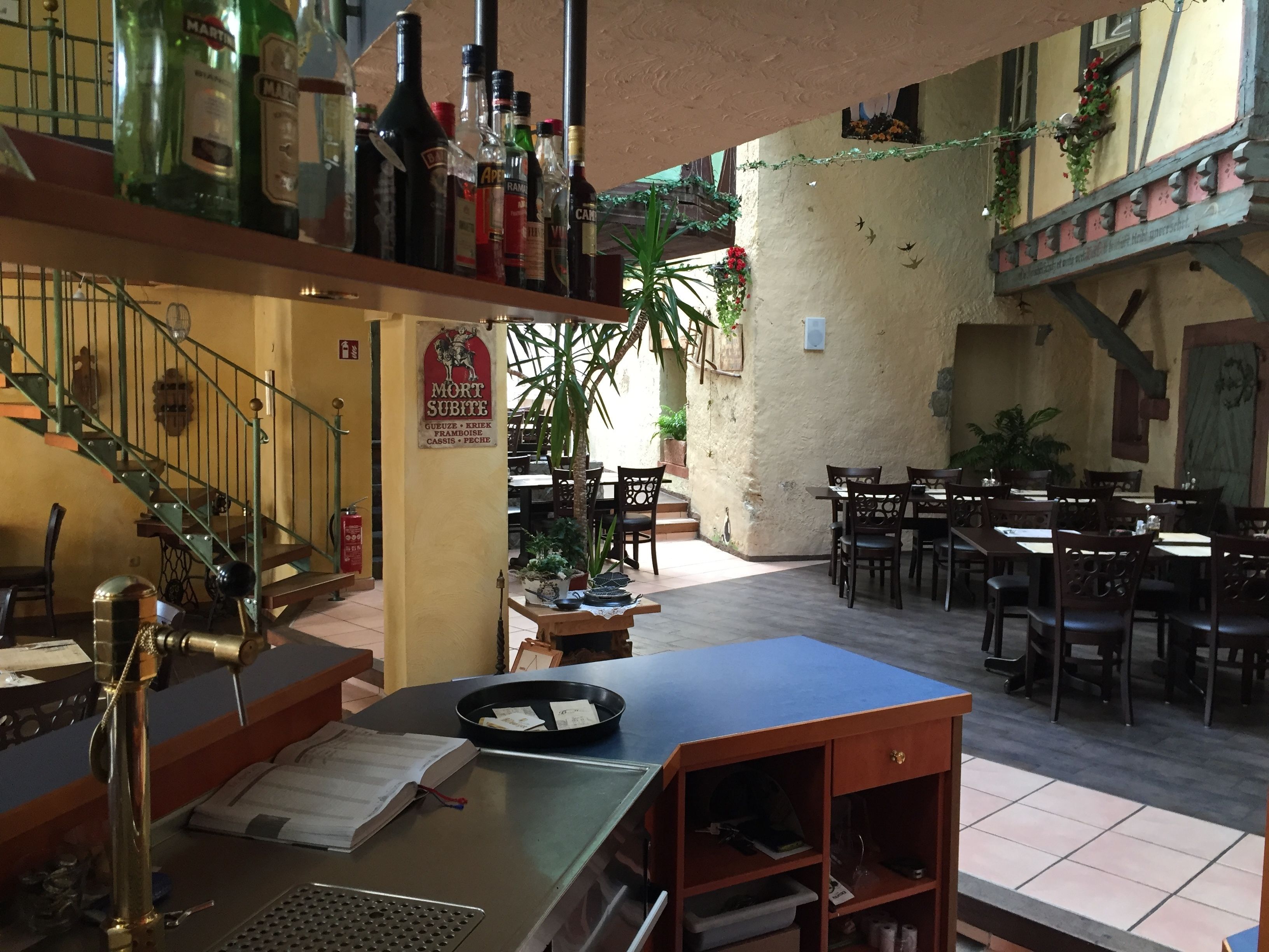 breakfast, lunch, dinner served; german cuisine