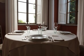 Middag serveres