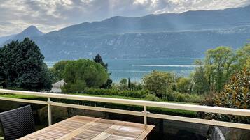 Studio, mit Bad (Le Grand Lac) | Blick vom Balkon
