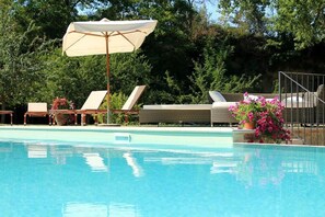 Piscina externa, piscina infinita