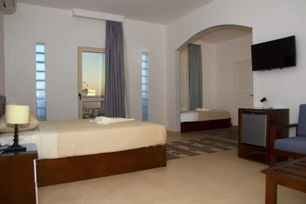 1 chambre, minibar, coffres-forts dans les chambres