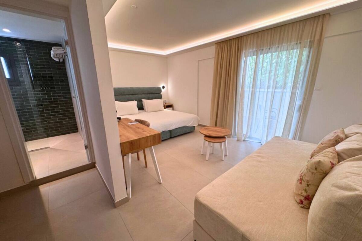 Superior kamer, 1 twee- of 2 eenpersoonsbedden, balkon | Luxe beddengoed, een kluis op de kamer, een bureau
