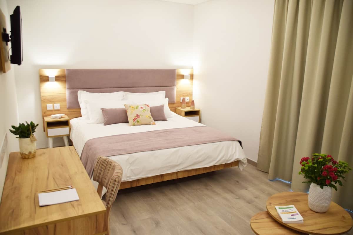 Superior Double or Twin Room, Balcony | Premium bedding, in-room safe, desk, blackout drapes